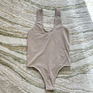 maidenform Beige Sleeveless Bodysuit